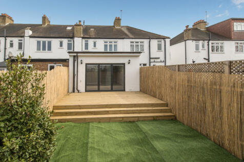 21 Chaseside Avenue-