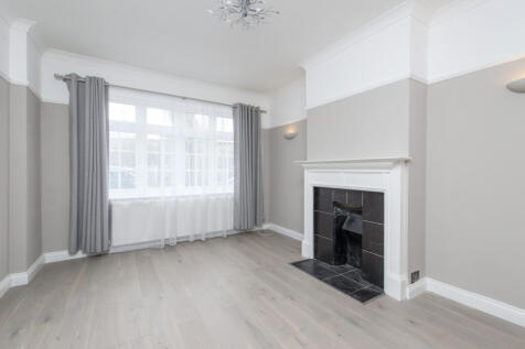 21 Chaseside Avenue-