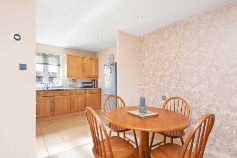 44 Derwent Road - Ki