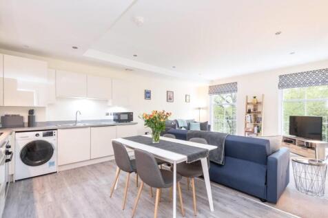 Kitchen / Lounge