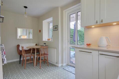 30 Kitchen E.jpg