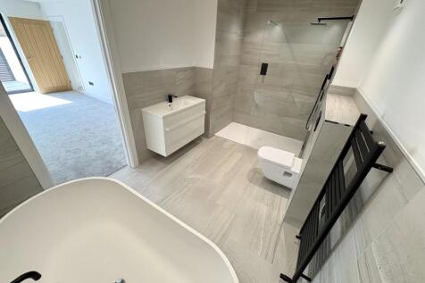 En-suite Bathroom
