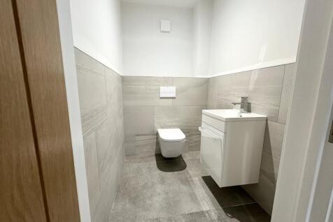Cloakroom/wc