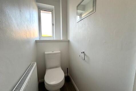 Cloakroom/wc