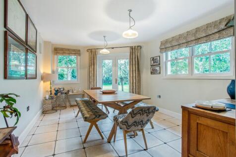 Breakfast Room