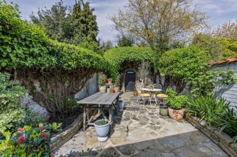 Courtyard Garden