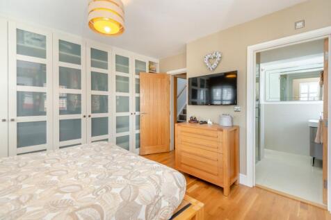 Ensuite Bedroom