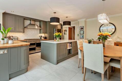 Kitchen/Dining