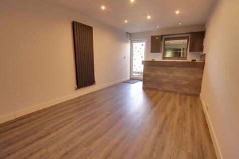 Media Room / Bar