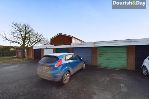 Garage / Parking Space
