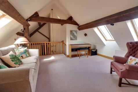 Gallery Snug