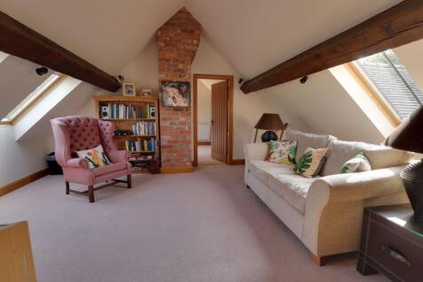 Gallery Snug