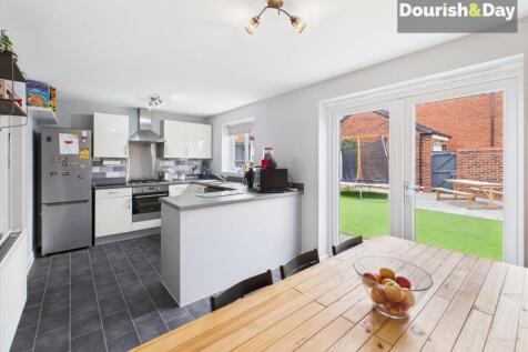 Open Plan Kitchen / Diner