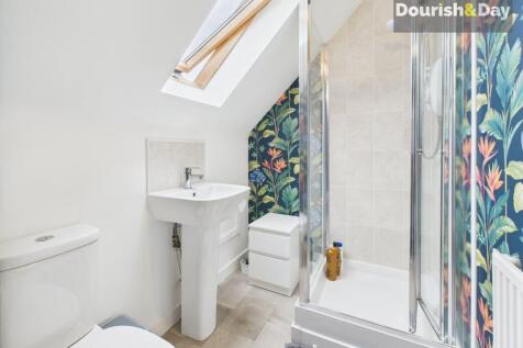 Bed One En-Suite