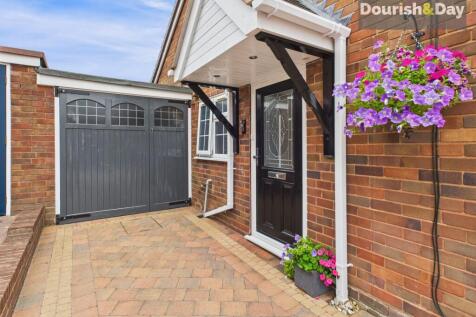 Front Door / Garage