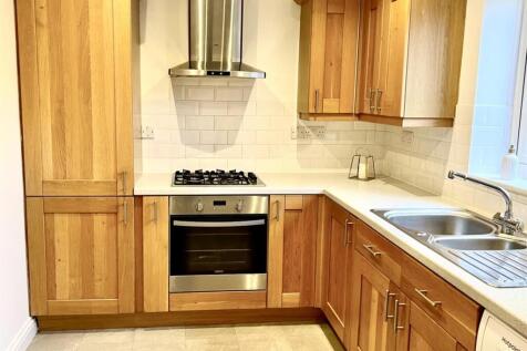 Kitchen Front facing.jpg