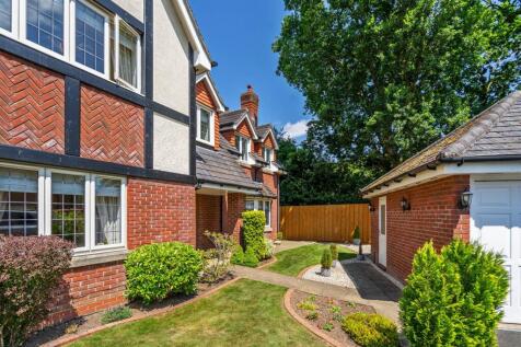 4 Hinchwick Court_26.jpg