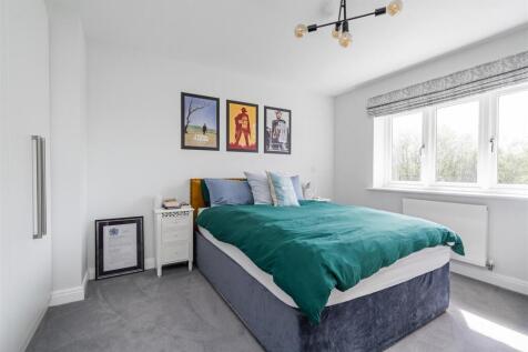 9 Aylesbury Court_38.jpg