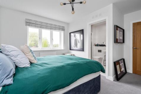 9 Aylesbury Court_39.jpg