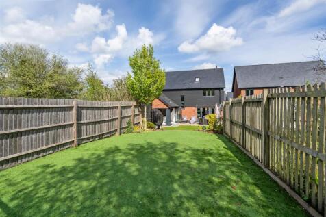 9 Aylesbury Court_57.jpg