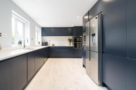 178 Dingle Lane_39.jpg