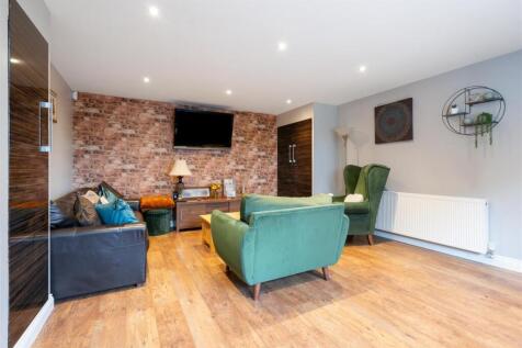 178 Dingle Lane_34.jpg