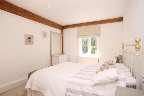 bedroom 4.jpg