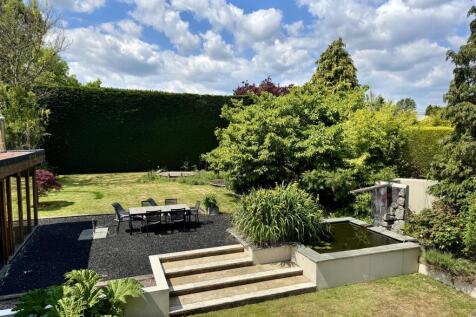 garden elevated close.jpg