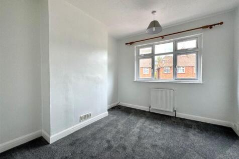 bedroom1.jpg