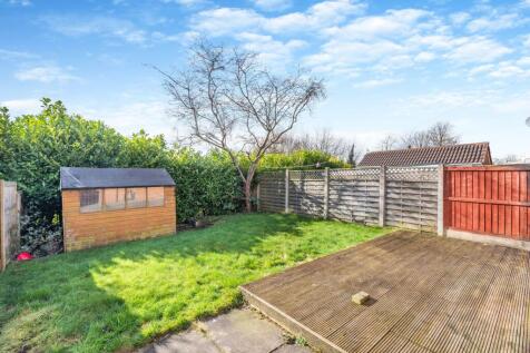 Garden to rear