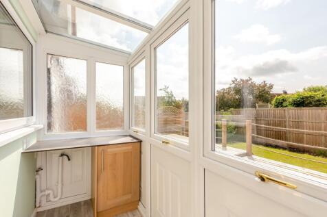 Utility porch