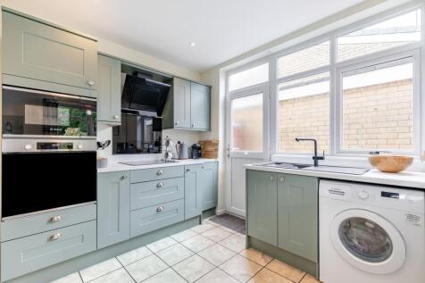 Kitchen/ dining room