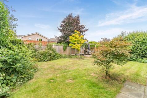 Garden to rear