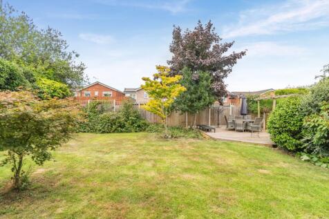 Garden to rear