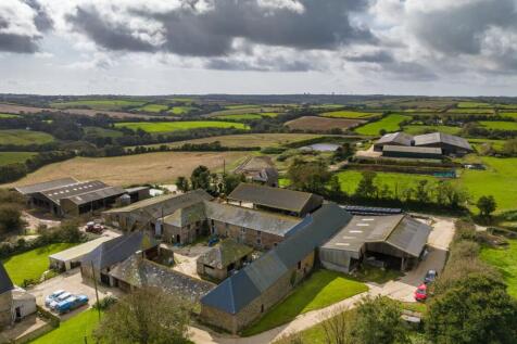 Lot 9 - Courtyard