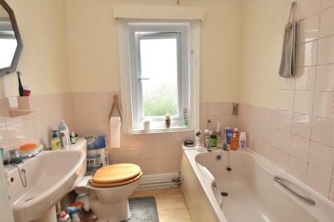 Bathroom (1st floor flat)