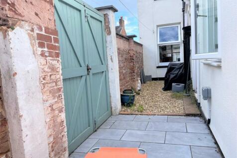 Rear Courtyard Garden
