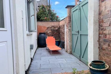 Rear Courtyard Garden