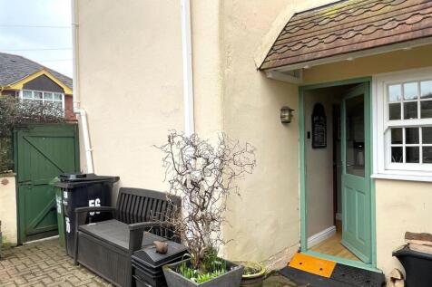 Side Courtyard Garden