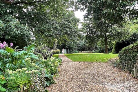 Communal Grounds