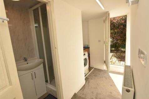 Side Lobby/Utility Room