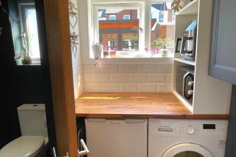 Utility Room &amp; Cloakroom/WC