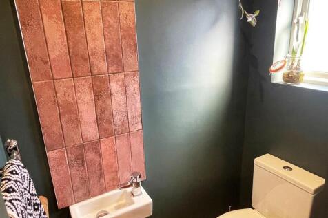 Cloakroom/WC