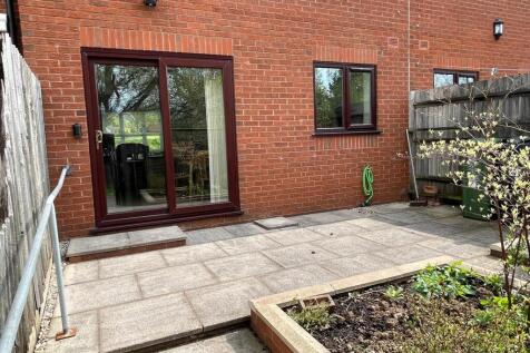 Rear Patio Garden