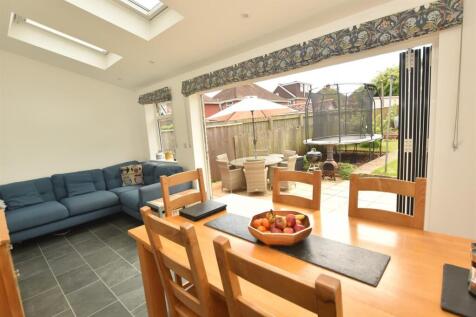 Dining/Family Room Area