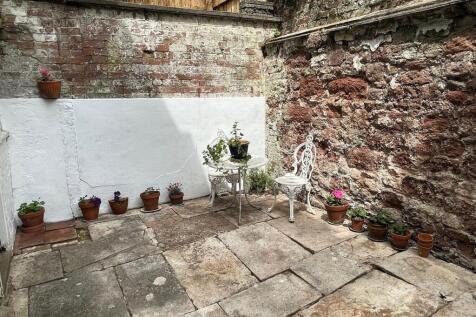 Rear Courtyard Garden