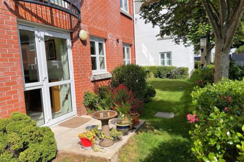 Patio/Communal Grounds
