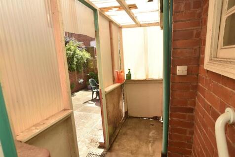 Rear Lean-to