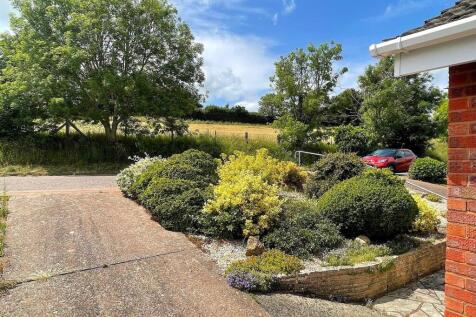 Front Garden &amp; View