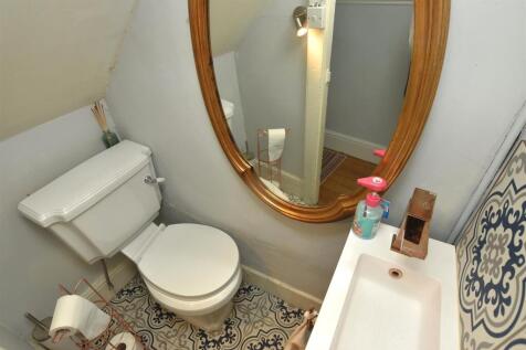 Cloakroom WC